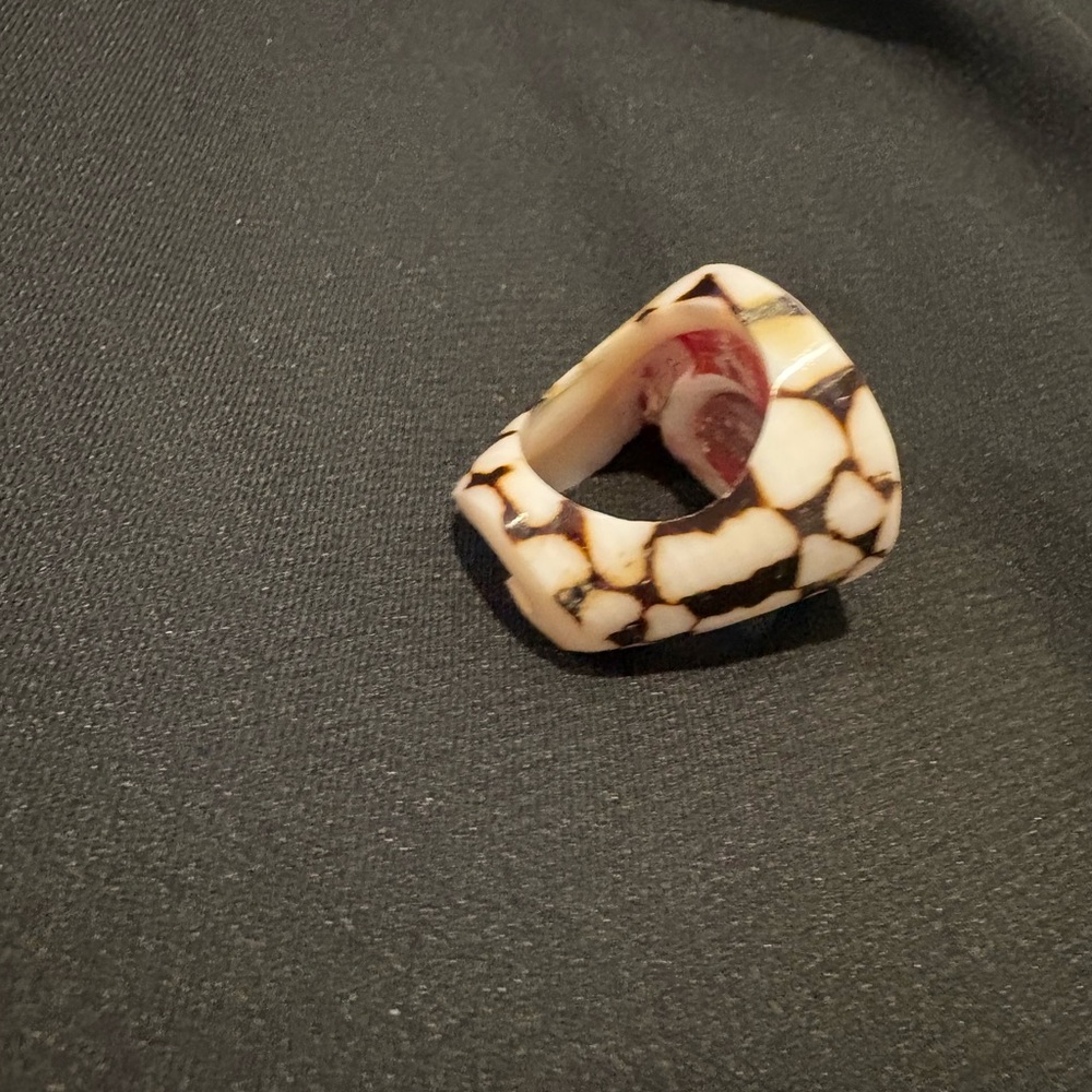 Spiny Oyster Shell Ring Handmade in Italy. - Picture 8 of 16
